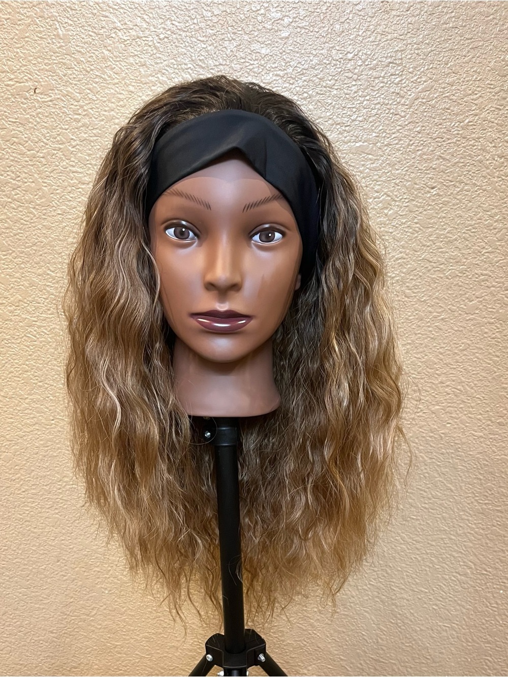 NEW 18–20” Caramel Brown Wavy Headband Wig Dark Root Synthetic Hair